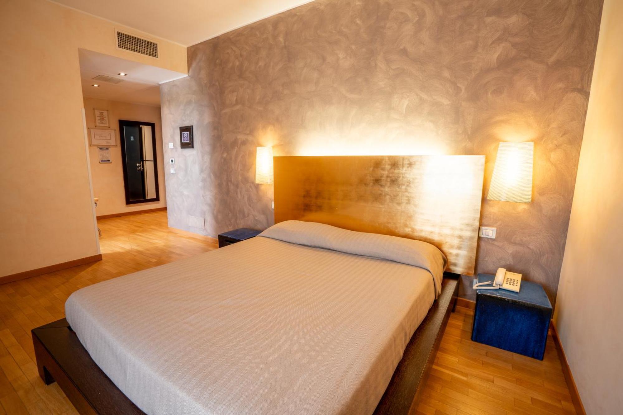 Hotel San Tommaso 4*